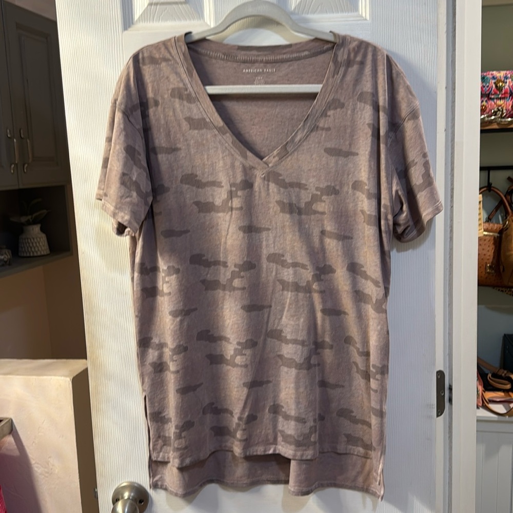 American Eagles V-Neck